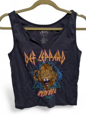 Vinyl Icons Def Leppard Graphic Cropped Split Neck Tank Top